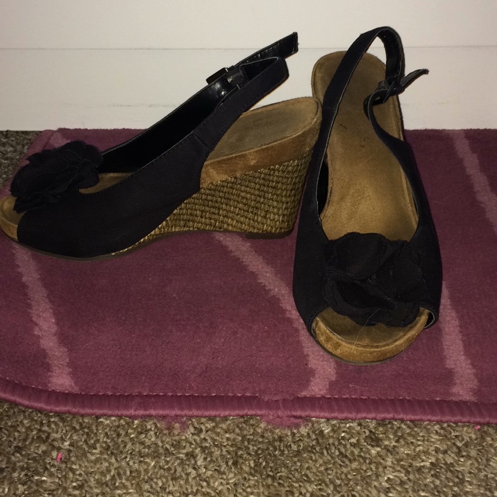 Dress shoes